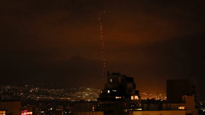 تصدي الدفاعات الجوية الإيرانية للصواريخ الإسرائيلية