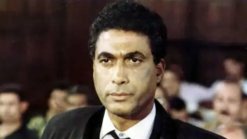 الفنان المصري الراحل أحمد زكي.