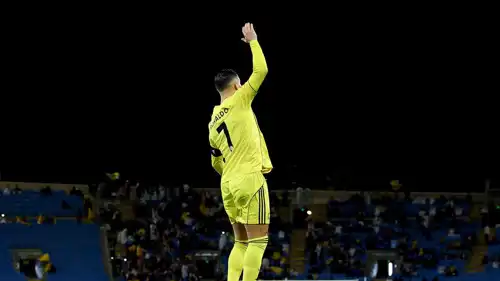 طريقة احتفال رونالدو الجديدة