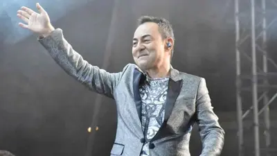 المغني التركي سردار أورتاتش 