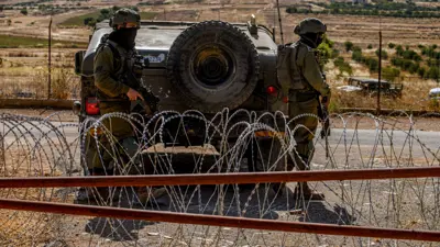 جنود إسرائيليون على الحدود مع لبنان