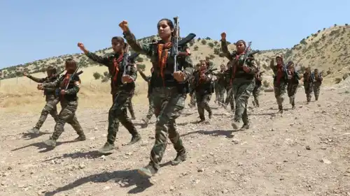 مقاتلون أكراد