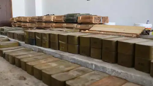 جانب من الأسلحة المضبوطة 