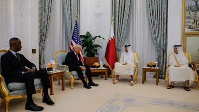 أمير قطر يلتقي ترامب في الدوحة