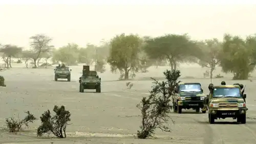 قوات عسكرية تلاحق أنشطة الجماعات المسلحة في الساحل الأفريقي