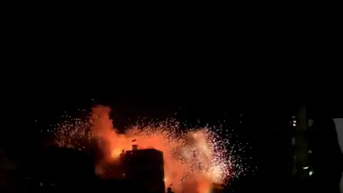 تقاذف كرات اللهب من تأثير تفجير برج "الجندي المجهول"