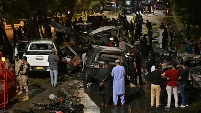 من موقع الانفجار