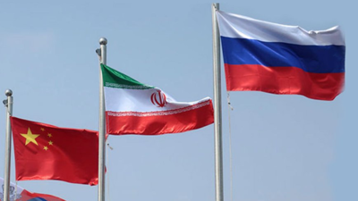 أعلام روسيا وإيران والصين