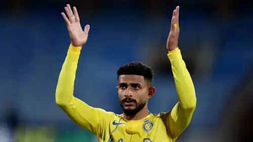 عبد الإله العمري مدافع النصر السعودي