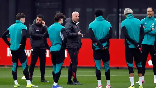 أرني سلوت مدرب ليفربول