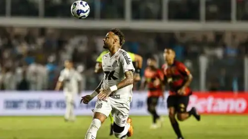 نيمار بقميص سانتوس