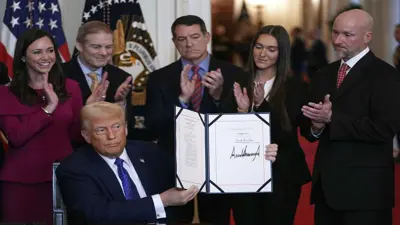 ترامب يوقع على القانون