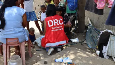 عاملة من المجلس الدنماركي للاجئين