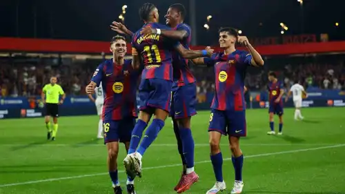 احتفال لاعبي برشلونة