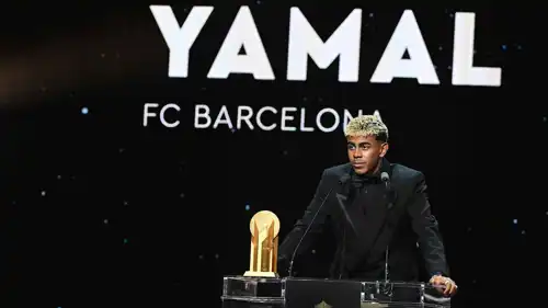لامين يامال يحقق جائزة أفضل لاعب شاب (كوبا) 2025