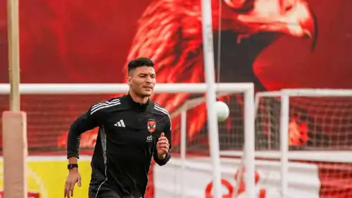 أشرف داري نجم الأهلي المصري