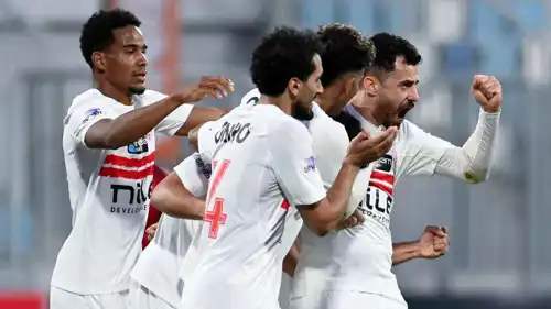محمود حمدي الونش مع لاعبي الزمالك