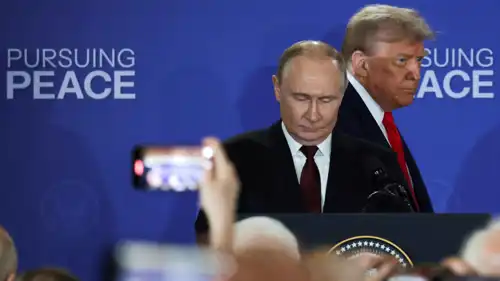 ترامب وبوتين خلال المؤتمر