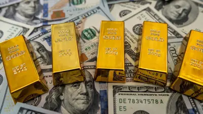 الذهب والدولار