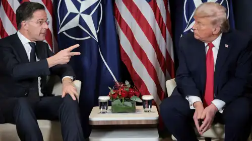 ترامب وروته خلال لقاء في دافوس