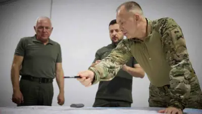 زيلينسكي خلال زيارته منطقة سومي