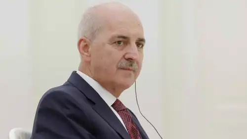 رئيس البرلمان التركي نعمان قورتولموش