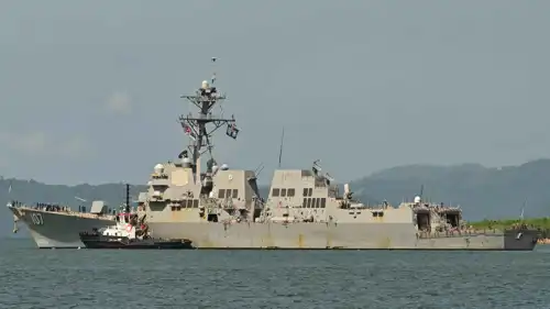 السفينة الحربية الأمريكية "يو إس إس غرافلي" تصل ترينداد وتوباغو
