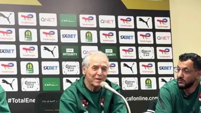 مارسيل كولر ومترجمه في المؤتمر الصحفي