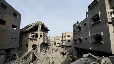 دمار إثر قصف إسرائيلي في غزة