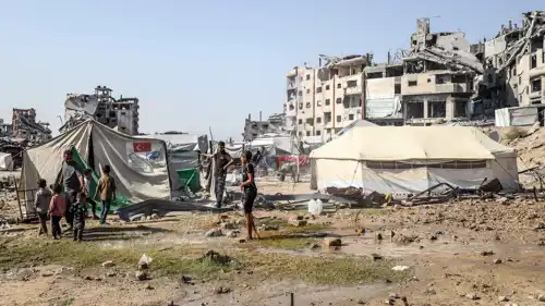 أطفال نازحون في غزة