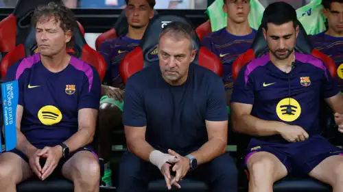 هانزي فليك المدير الفني لفريق برشلونة