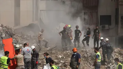 فرق الإنقاذ في مكان الاستهداف