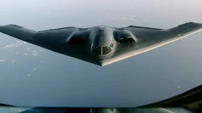 قاذفة بي 2 الأمريكية