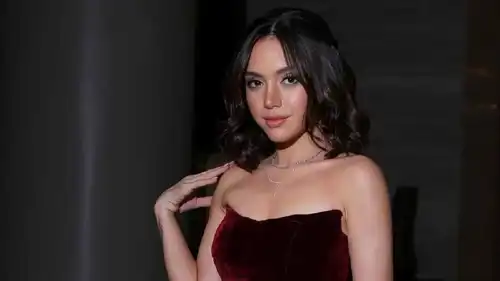 الفنانة رنا رئيس