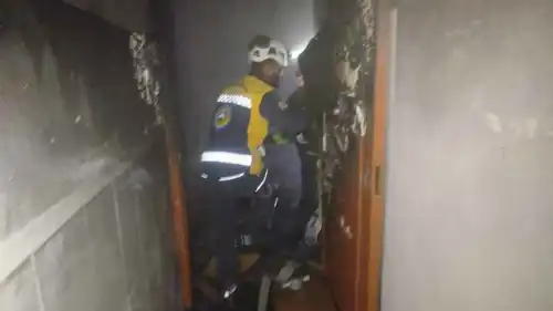 الدفاع المدني السوري في موقع الحريق