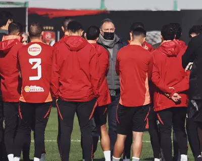 محمود الخطيب في تدريبات الأهلي