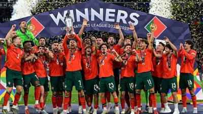 رونالدو يرفع لقبه الثالث مع البرتغال