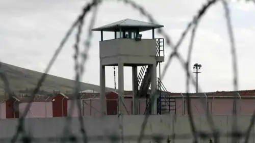 أحد أبراج المراقبة في سجن الكرخ