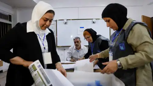 مشهد من العملية الانتخابية في العراق