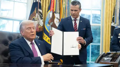 دونالد ترامب وبيت هيغسيث