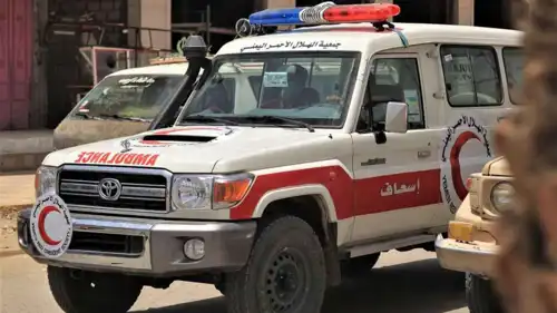 سيارة إسعاف يمنية
