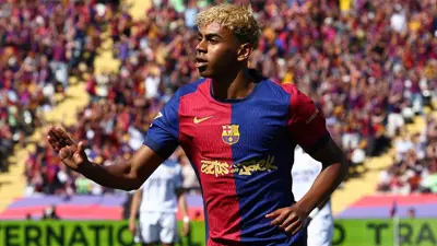 لامين يامال نجم برشلونة الإسباني