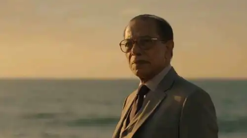 شخصية مصطفى محمود في البرومو