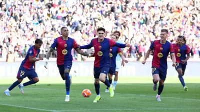 لاعبو برشلونة الإسباني