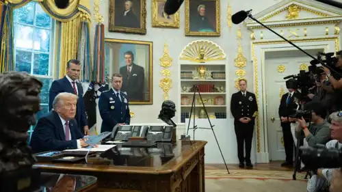 ترامب وهيغسيث وكين في إحاطة صحفية