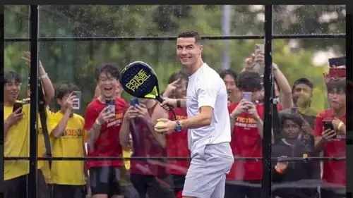 رونالدو يمارس رياضة البادل