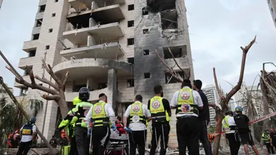 مشهد من آثار قصف إيراني سابق على تل أبيب