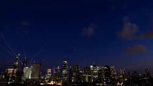 اعتراض صواريخ إيرانية في تل أبيب