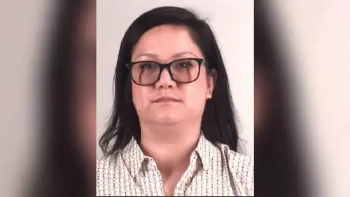 المتهمة إليزابيث وولف