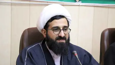 رجل الدين الإيراني محسن زاده